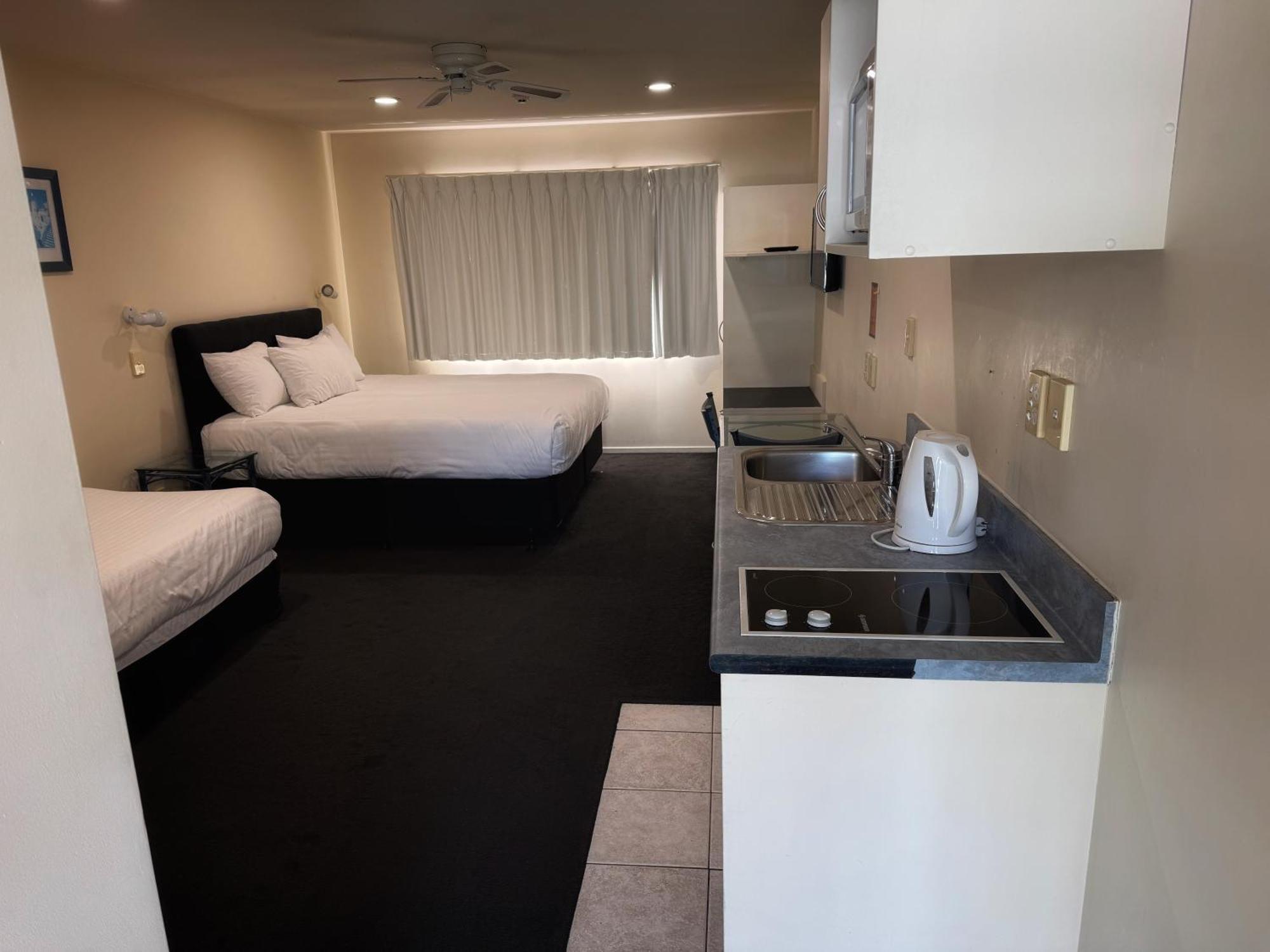 Albany Executive Motor Inn Limited Auckland Exterior photo